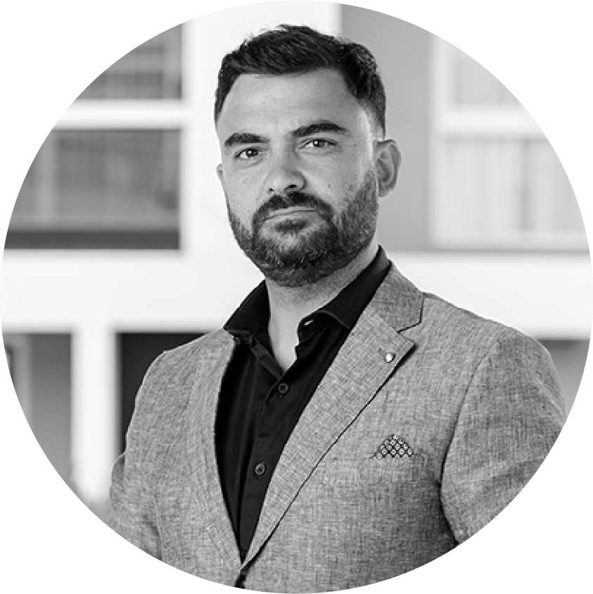 profile-lacevedo@2x-min